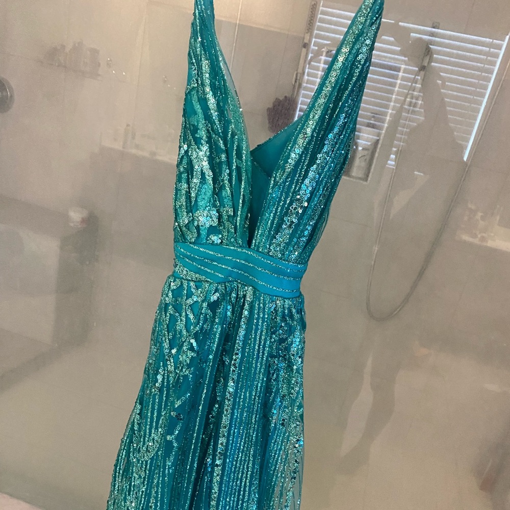 BRAND NEW PROM DRESS